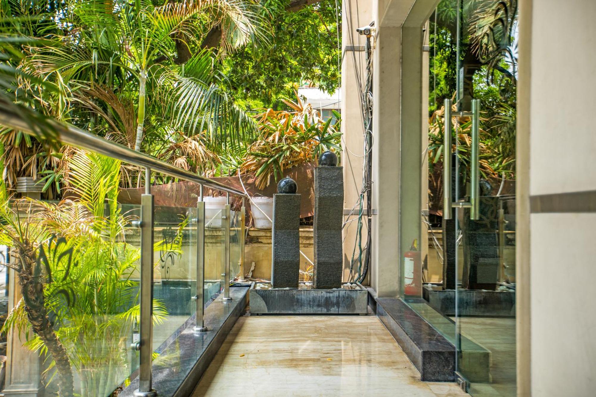 The Grand Vikalp By Saga Hotels Neu-Delhi Exterior foto