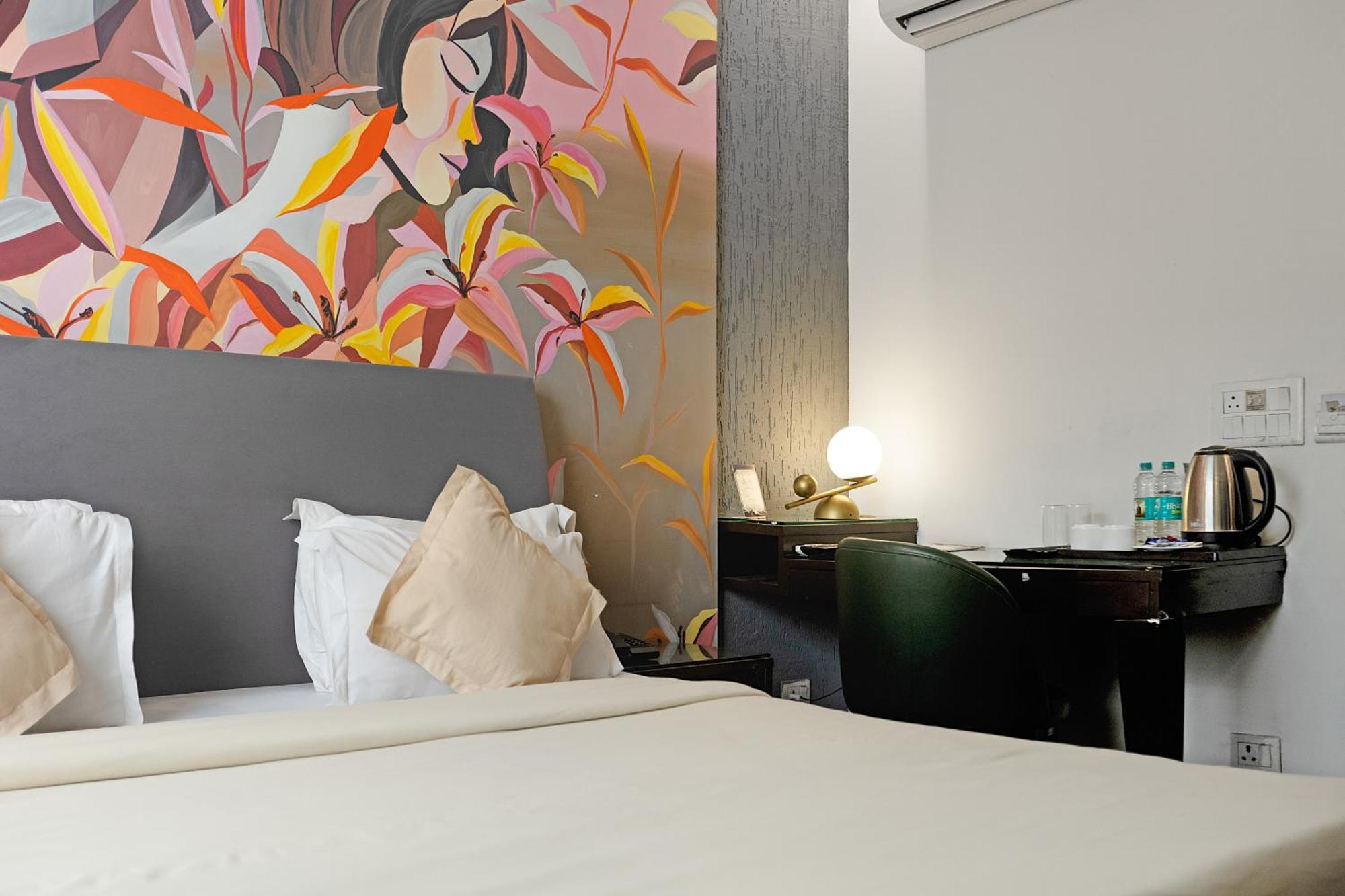 The Grand Vikalp By Saga Hotels Neu-Delhi Exterior foto