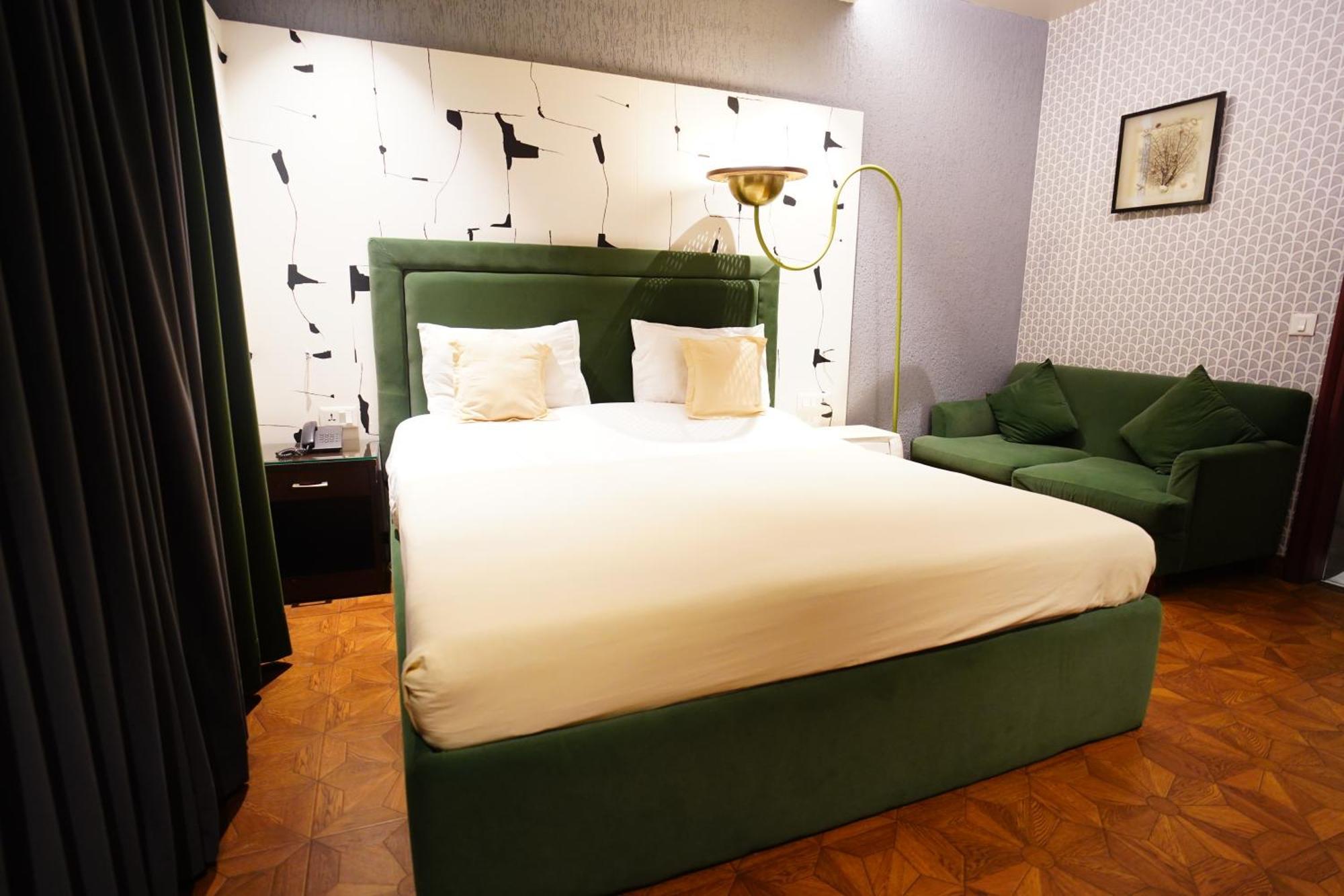 The Grand Vikalp By Saga Hotels Neu-Delhi Exterior foto