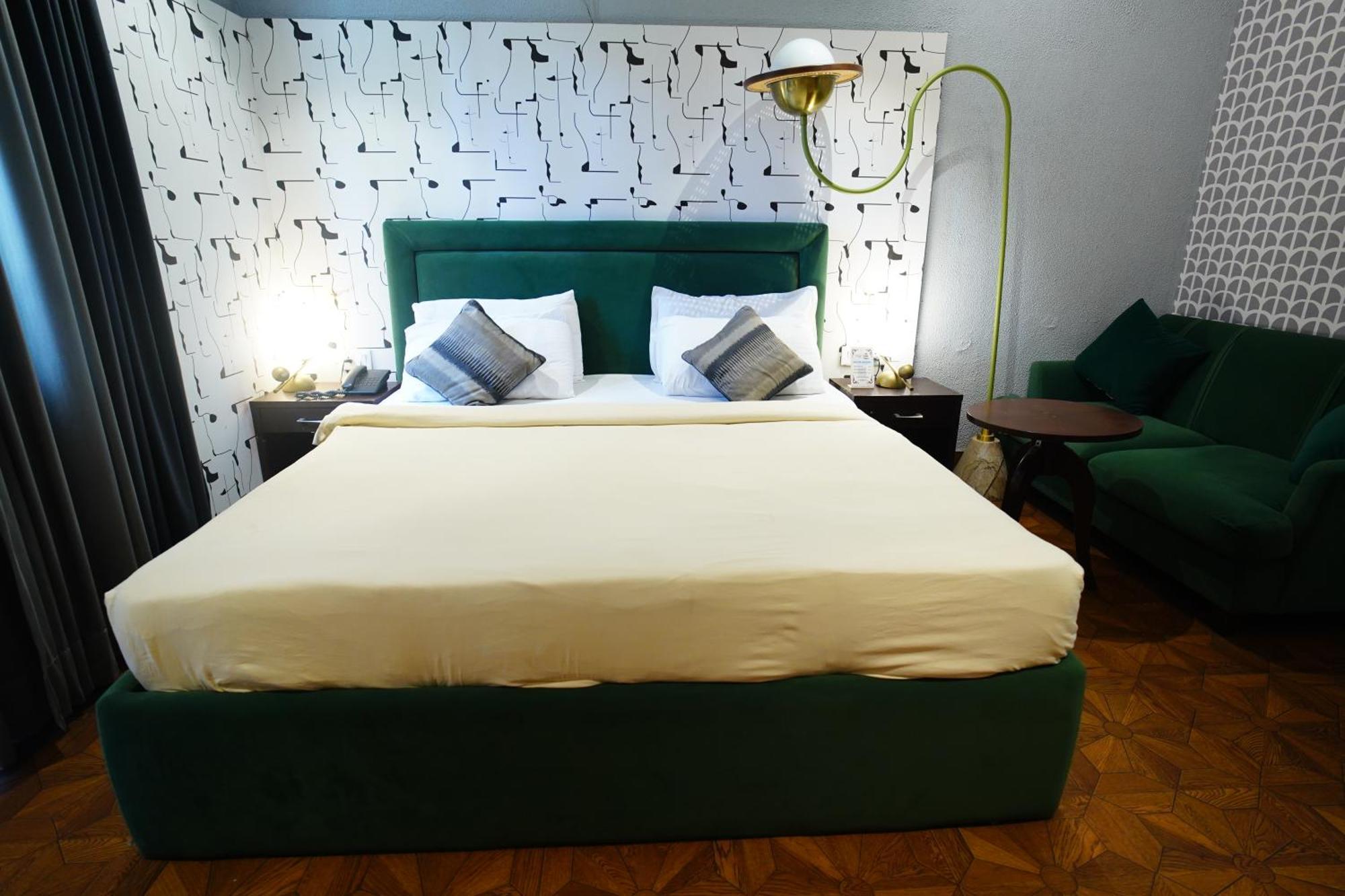 The Grand Vikalp By Saga Hotels Neu-Delhi Exterior foto